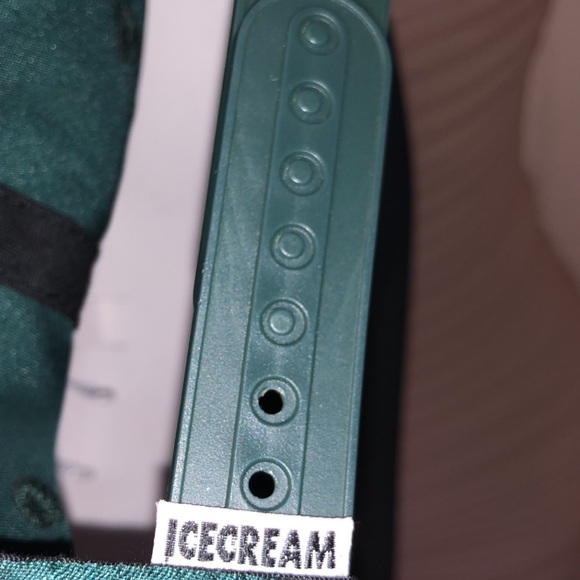 NEW ICECREAM SnapBack hat - Picture 5 of 5